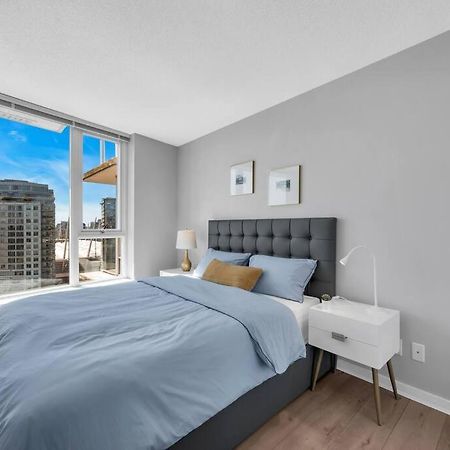 Spacious Dt 2-Bdr High-Rise With View, Pool, Gym فانكوفر المظهر الخارجي الصورة